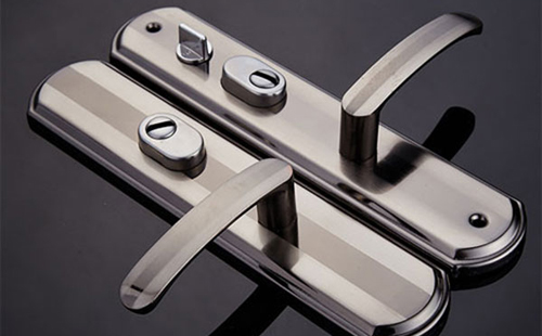 臨海上門(mén)換鎖（開(kāi)鎖公司的電話(huà)）